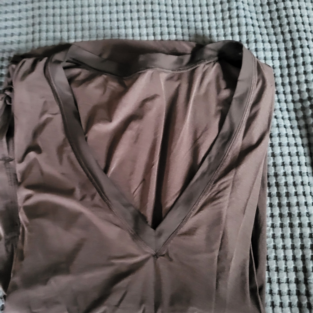 Lululemon - Picture 4 of 4